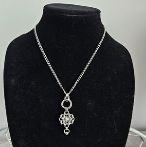 Elegant Silver Pendant Necklace